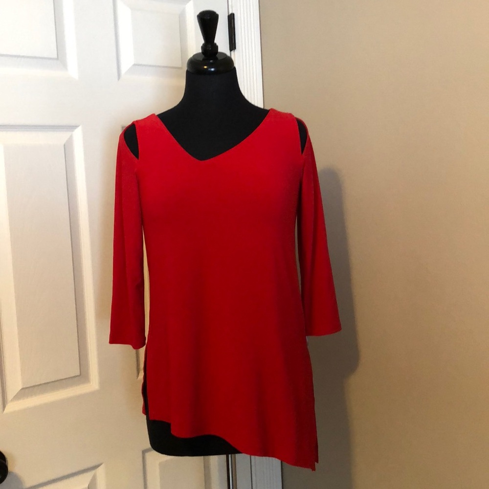 Asymmetrical cut out shoulder Tunic